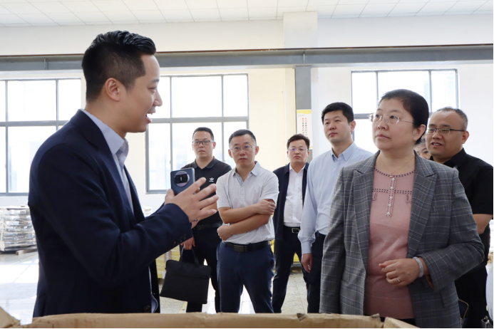 市交通運輸局、德盟檢測公司一行到南京研華智能科技有限公司對標(biāo)學(xué)習(xí)